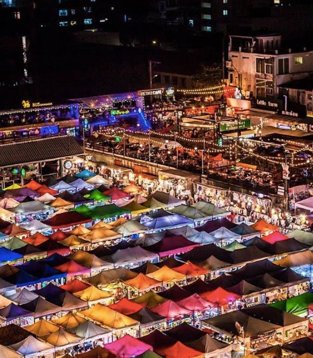 Talad Rot Fai (Train Night Market)